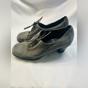 Clarks Bendable Heel Bootie Gray Suede Shoes